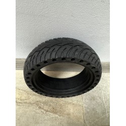 Плътна гума 8.5х2.5